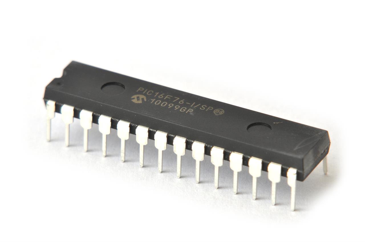 Circuitos integrados - Microcontrolador PIC16F76-I/P
